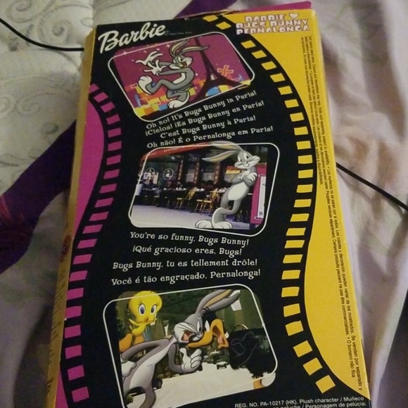Looney tunes Barbie doll - Picture 2 of 2